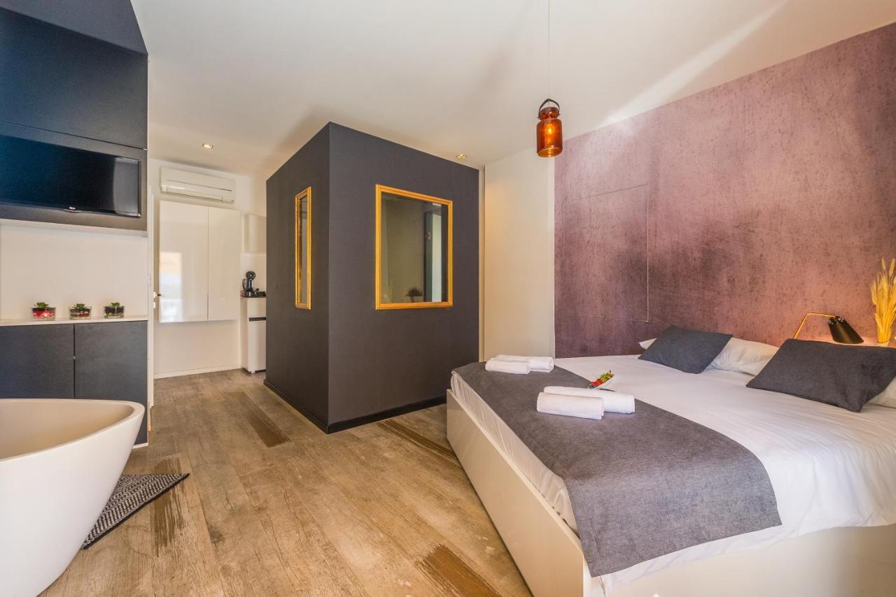 Central Rooms In Old Town By Belmont Realty Zadar Buitenkant foto
