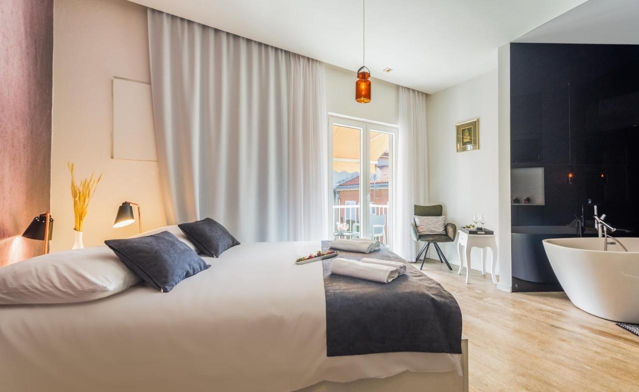 Central Rooms In Old Town By Belmont Realty Zadar Buitenkant foto