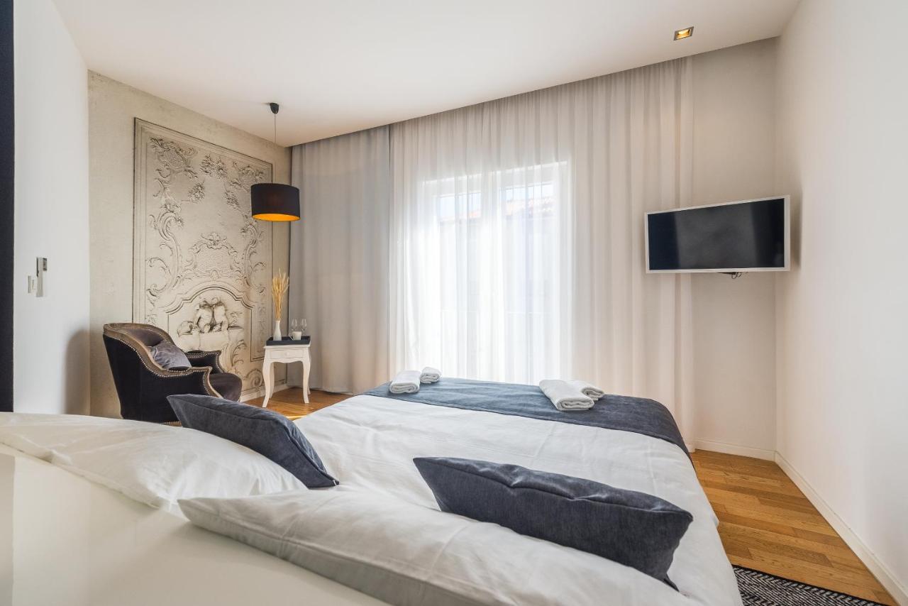 Central Rooms In Old Town By Belmont Realty Zadar Buitenkant foto