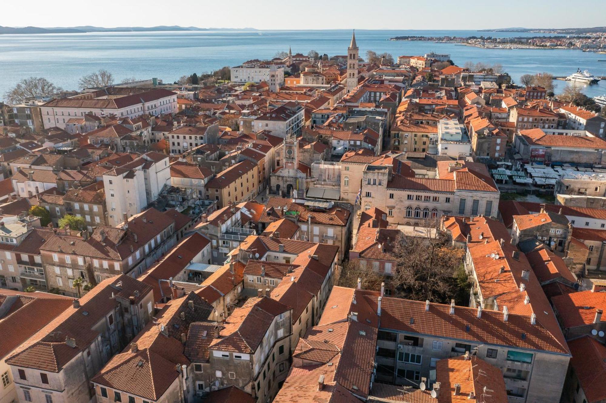 Central Rooms In Old Town By Belmont Realty Zadar Buitenkant foto